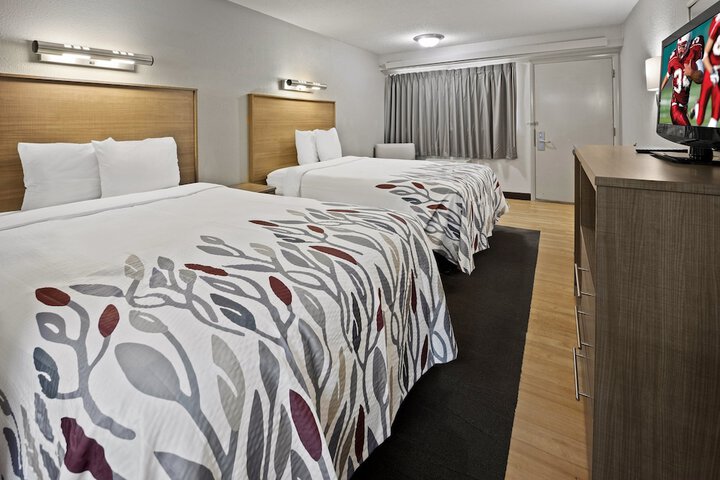 Room 8 of 27