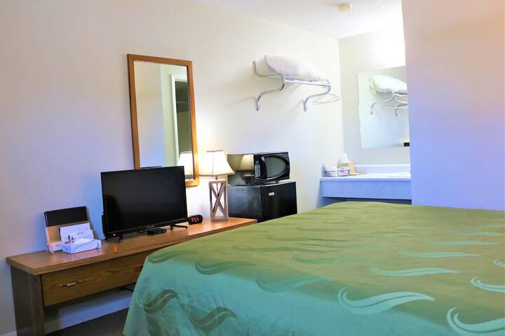 Room 6 of 20