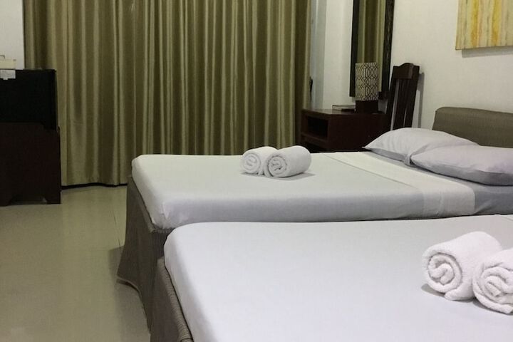 Room 9 of 68