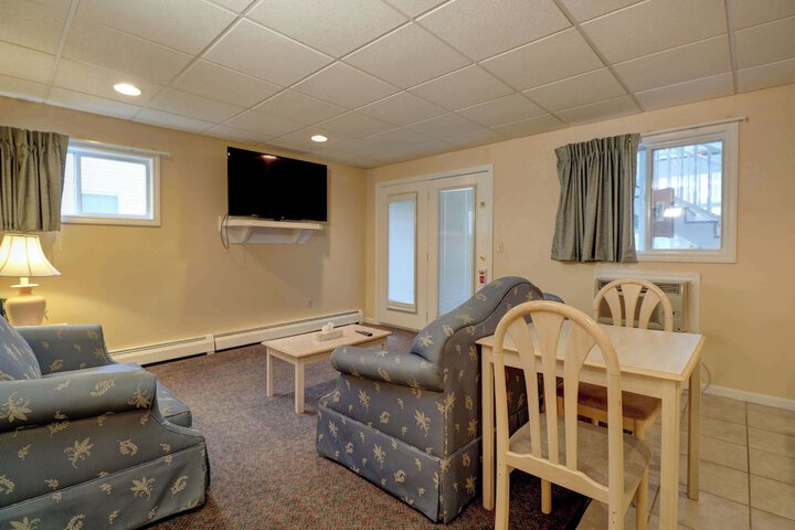 Room 25 of 88