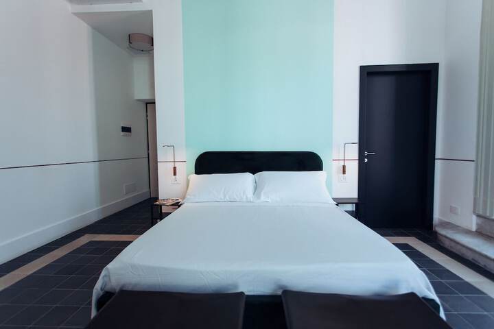 Room 27 of 91