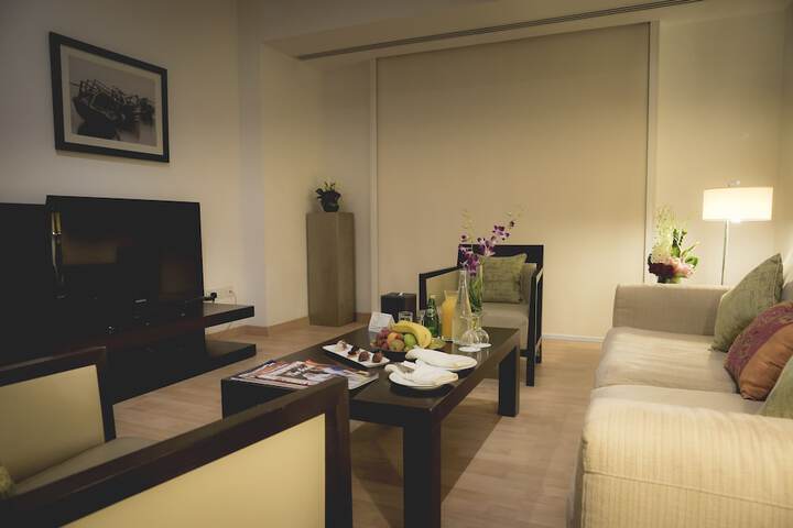 Room 19 of 48