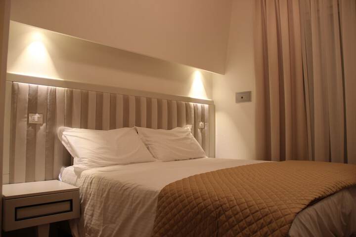 Room 4 of 56