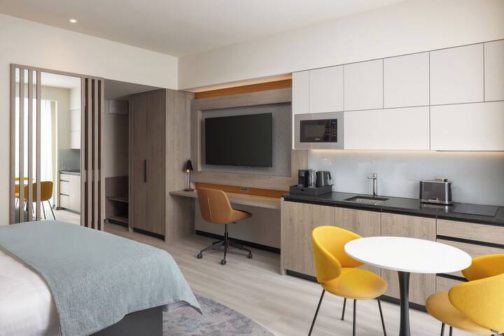 Room 5 of 64