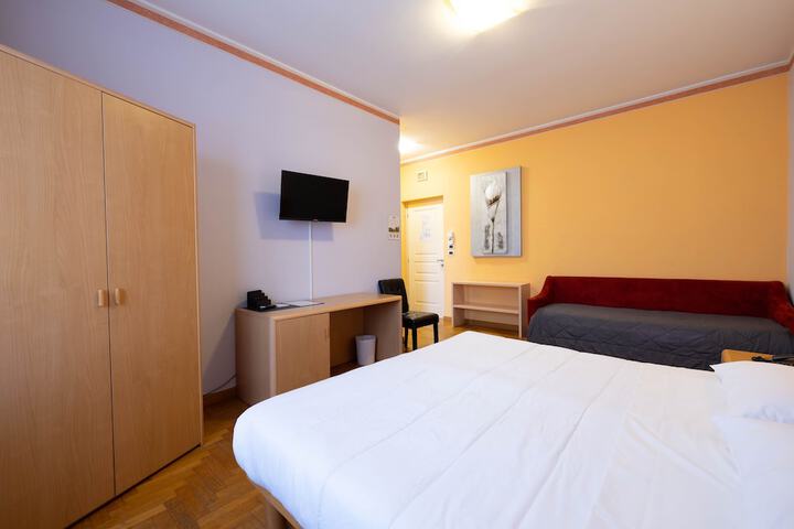 Room 29 of 104