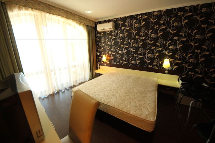 Room 19 of 36