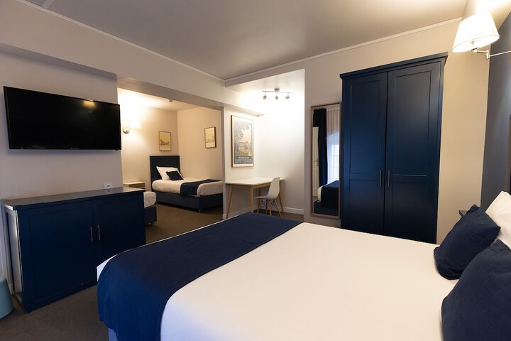 Room 28 of 52