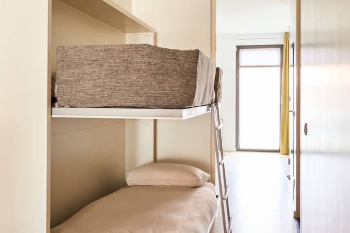 Room 36 of 171