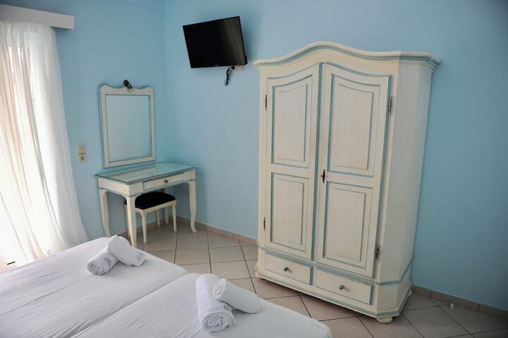 Room 7 of 31