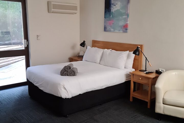 Room 8 of 23