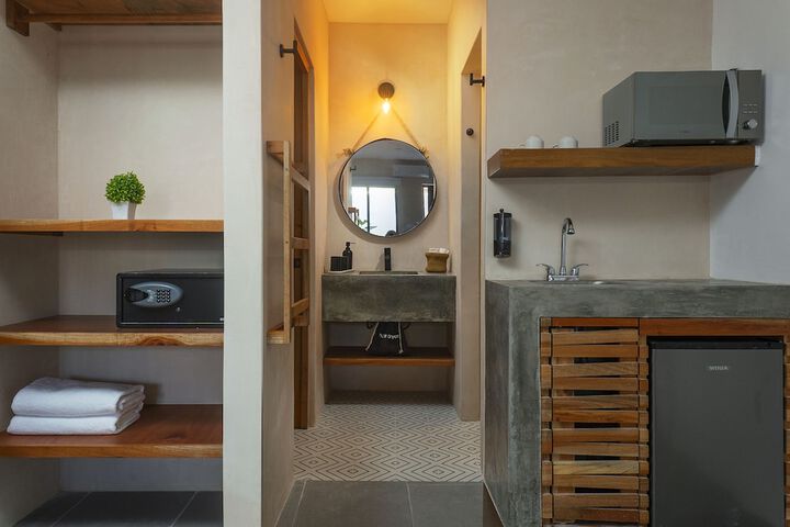 Room 42 of 57