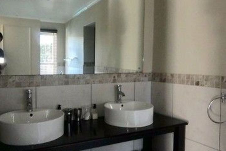 Room 6 of 20