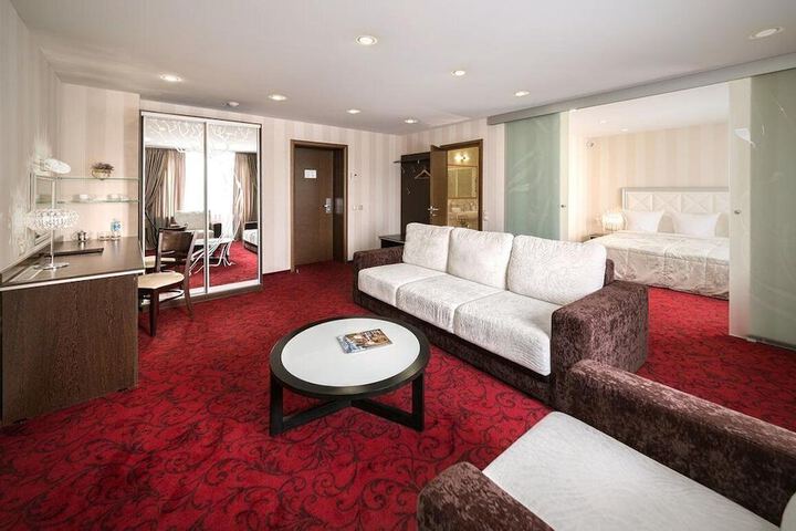Room 11 of 45