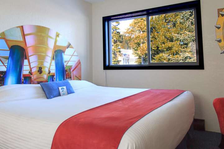 Room 6 of 56