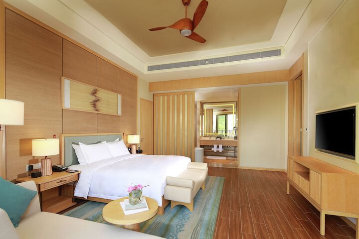 Room 14 of 114