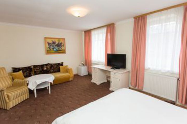 Room 36 of 40