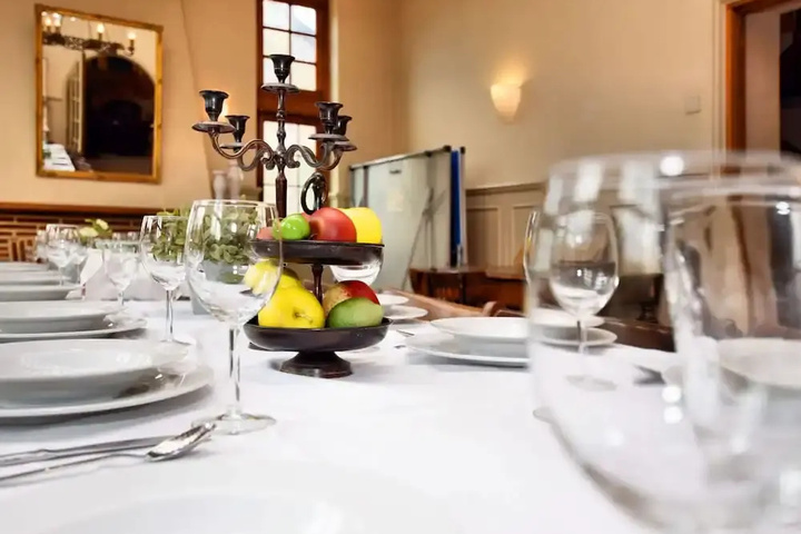 Dining 17 of 20
