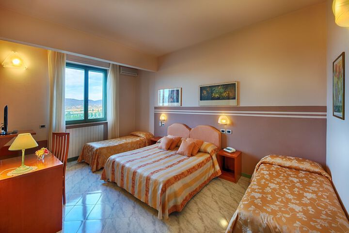 Room 15 of 87
