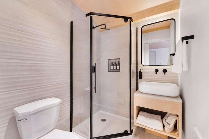 Room 18 of 46