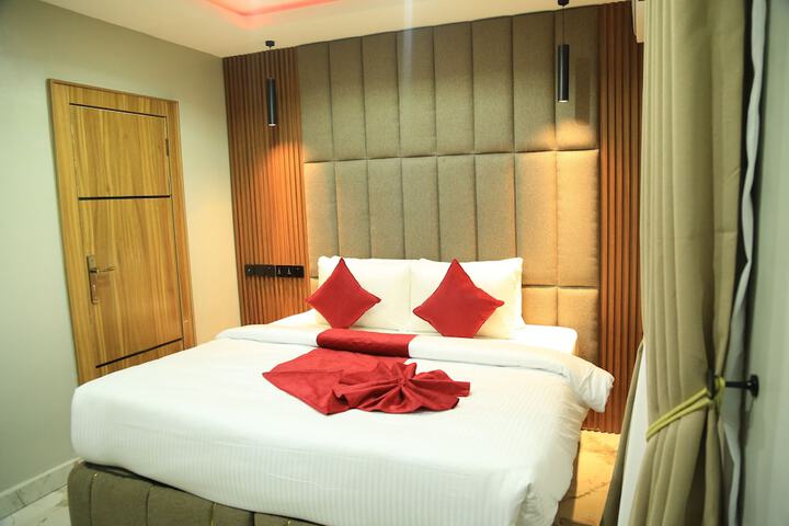 Room 7 of 26