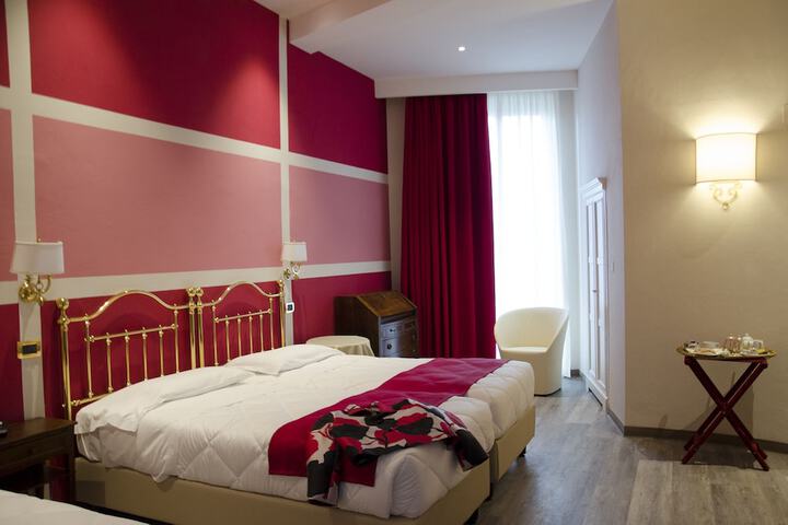 Room 15 of 89