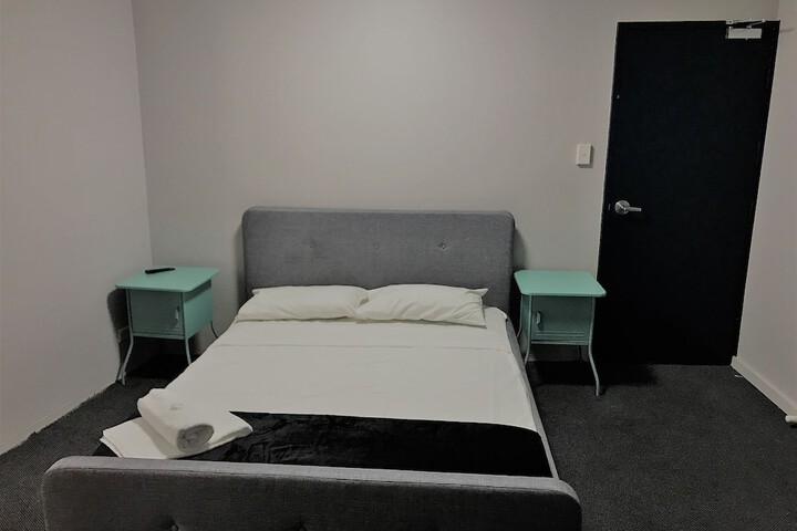 Room 5 of 37