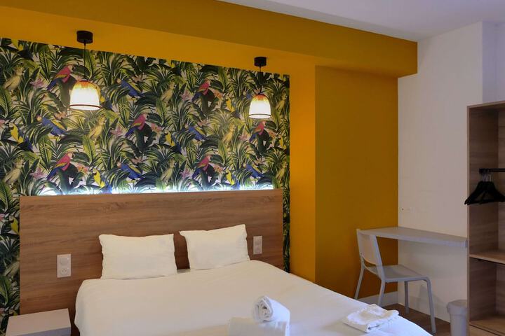 Room 18 of 30
