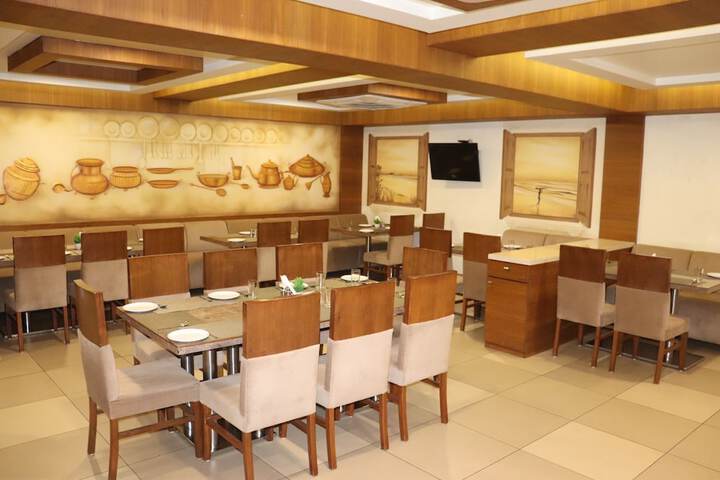 Dining 6 of 11