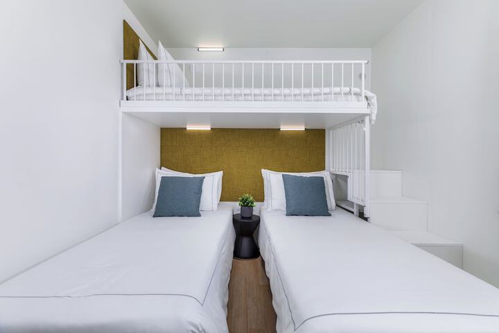 Room 8 of 38
