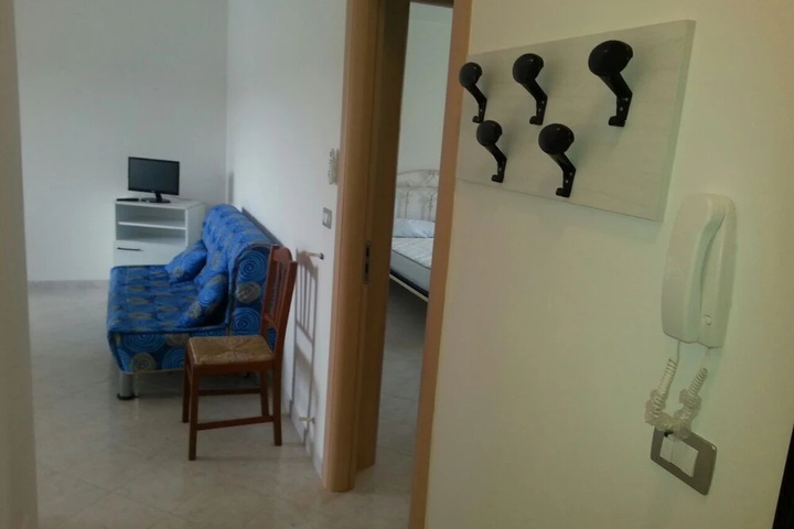Room 3 of 10