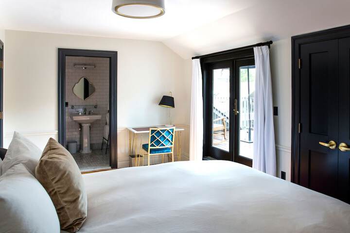Room 42 of 124