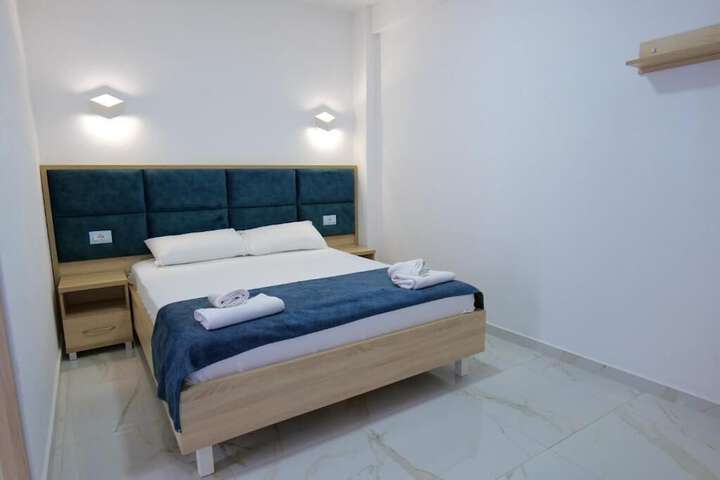 Room 17 of 50