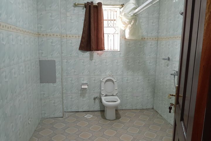 Room 13 of 19