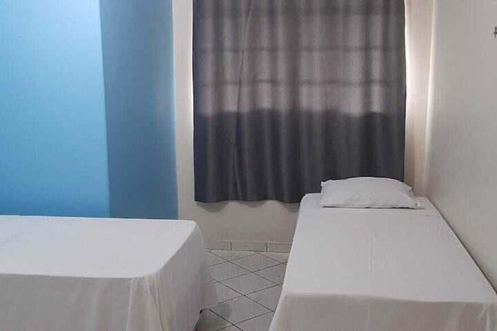 Room 13 of 37