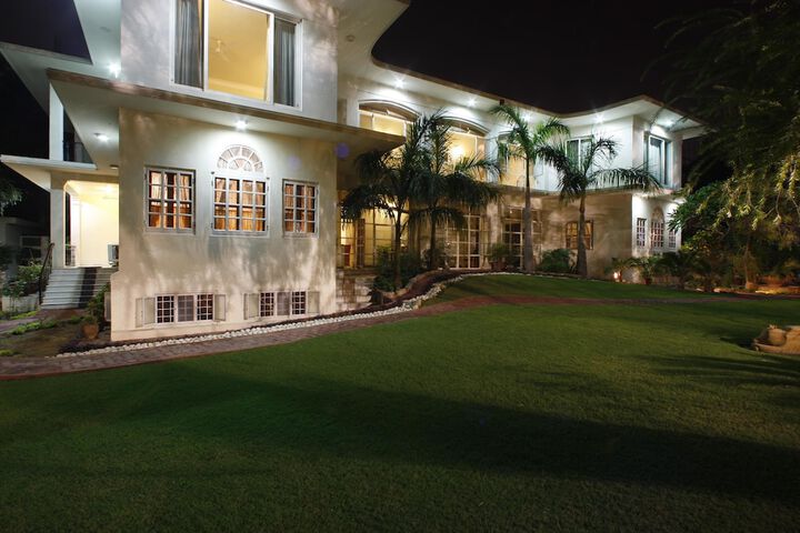 Property Grounds 82 of 112