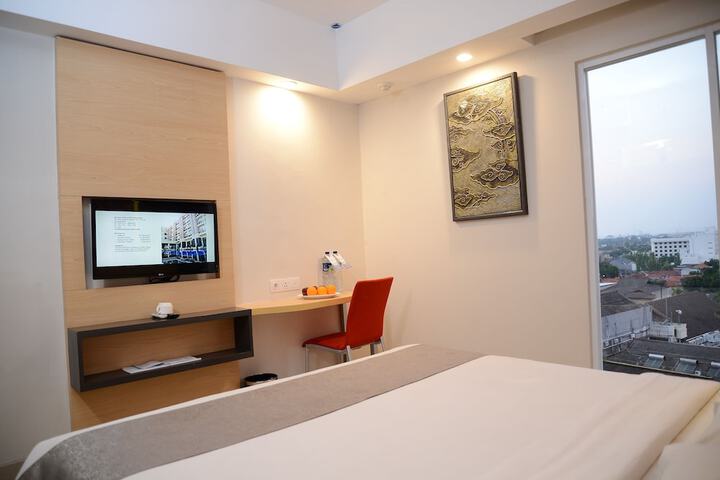 Room 5 of 64