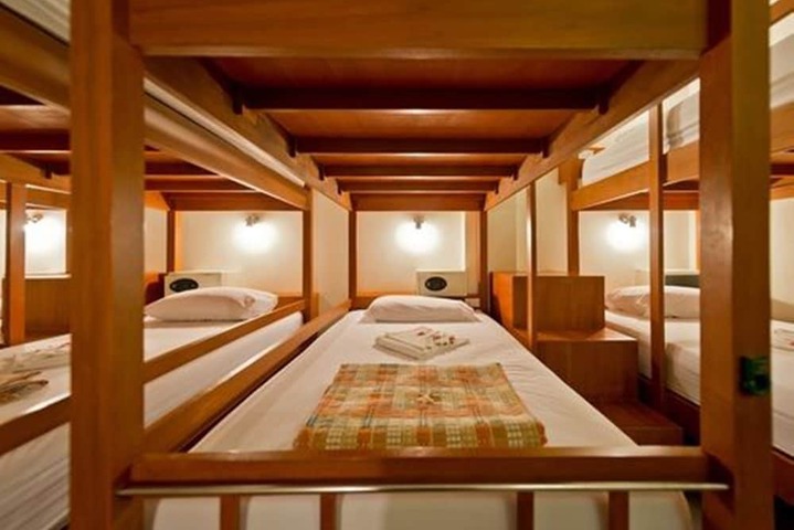 Room 23 of 116