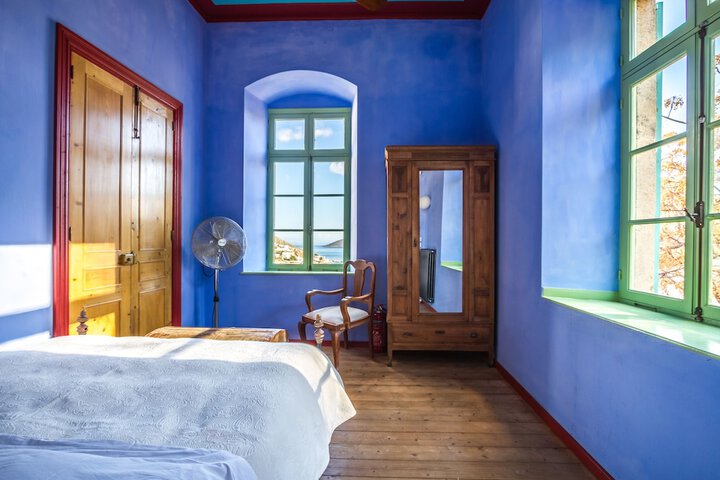 Room 25 of 37