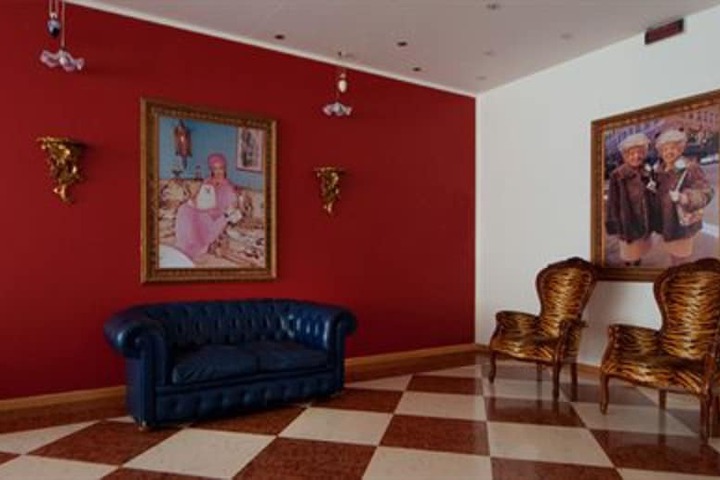 Guest Lobby