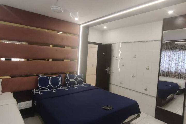 Room 10 of 27