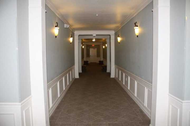 Ballroom/Hall 116 of 131