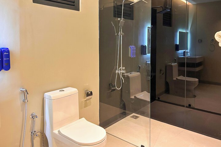Room 27 of 49
