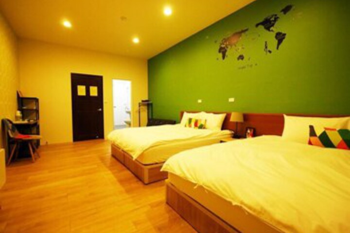 Room 17 of 32