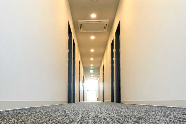 Ballroom/Hall 15 of 16