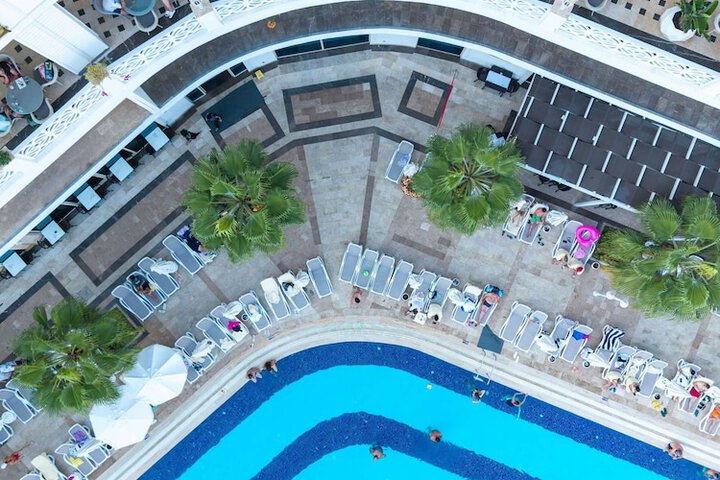 Pool 181 of 525