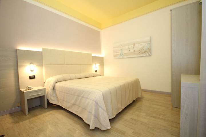 Room 3 of 36
