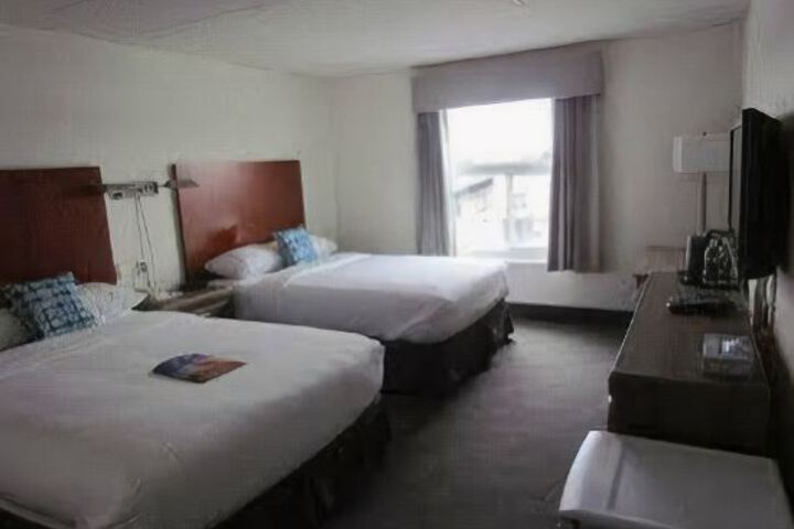 Park Centre & Hotel