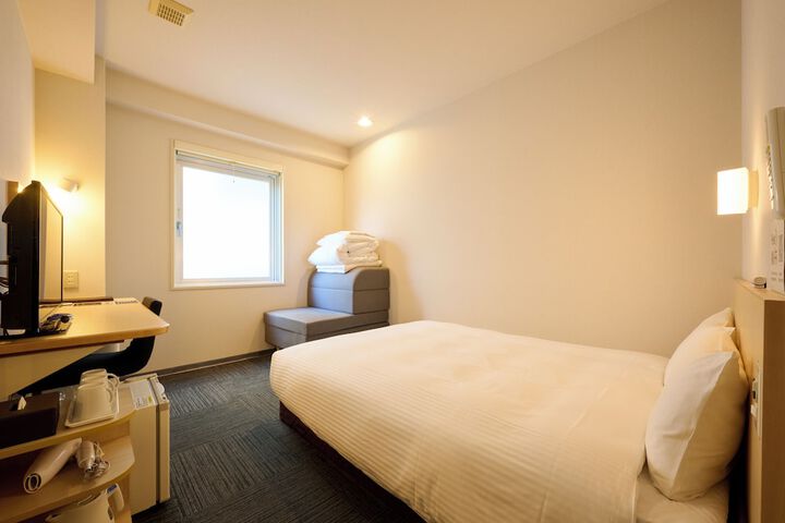 Room 27 of 41
