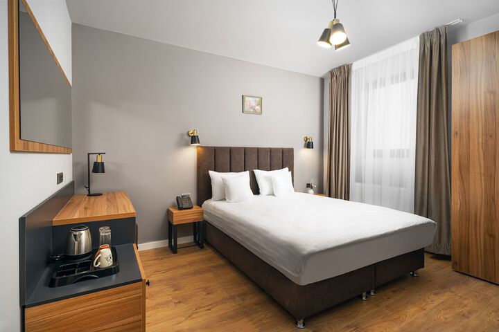 Room 20 of 48