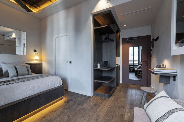 Room 20 of 42